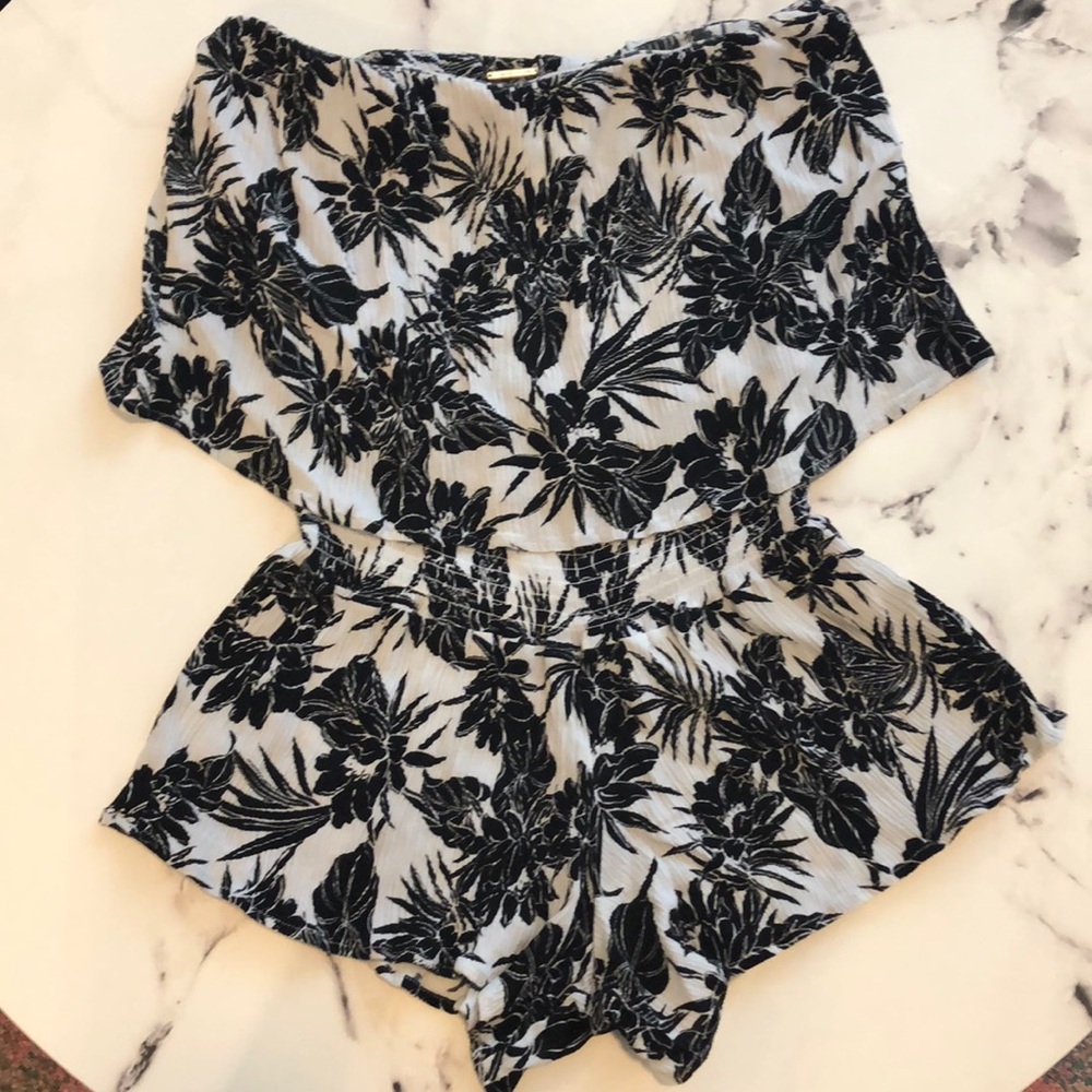 Spiritual Gangster black and white romper